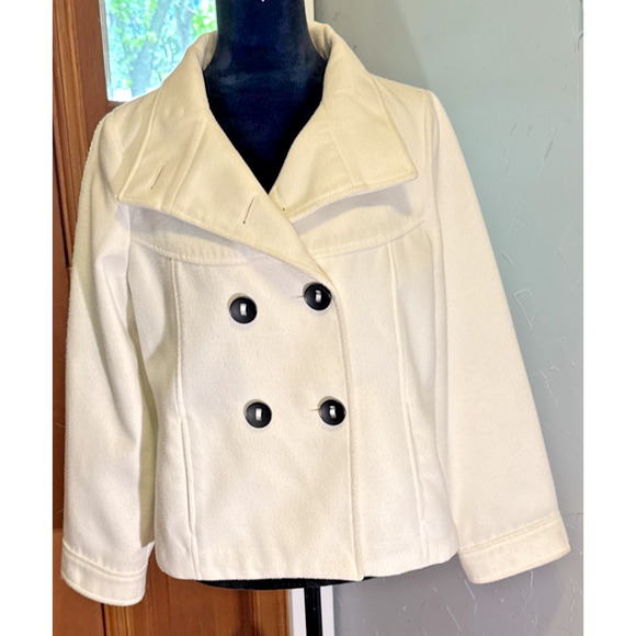 Ivory Cropped Chicos Ladies Pea Coat Chicos Ladies Size 1 - Picture 1 of 11